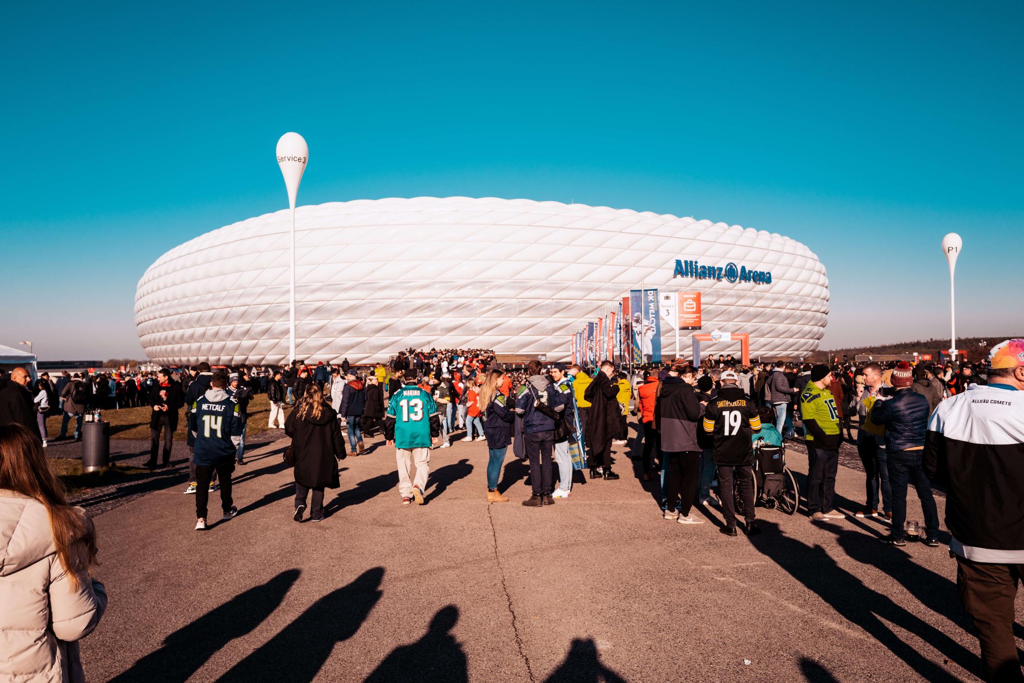 NFL-Fans vor dem NFL-Spiel in München