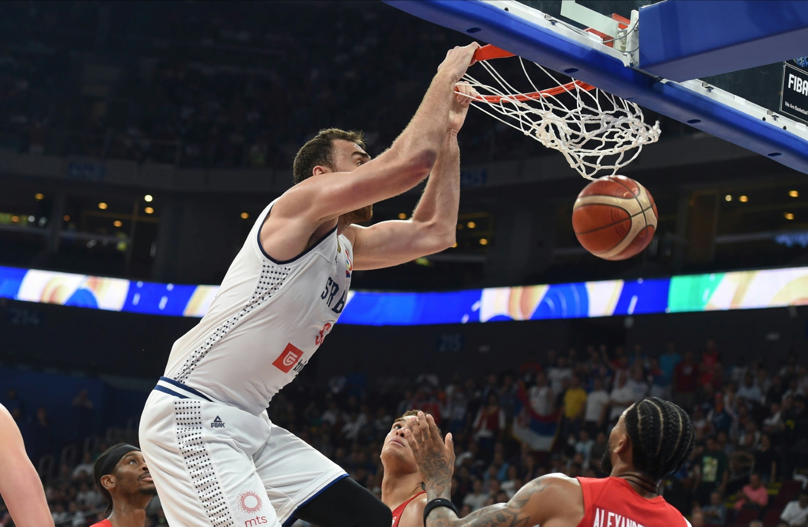 Serbien stürmt ins Finale der Basketball-WM