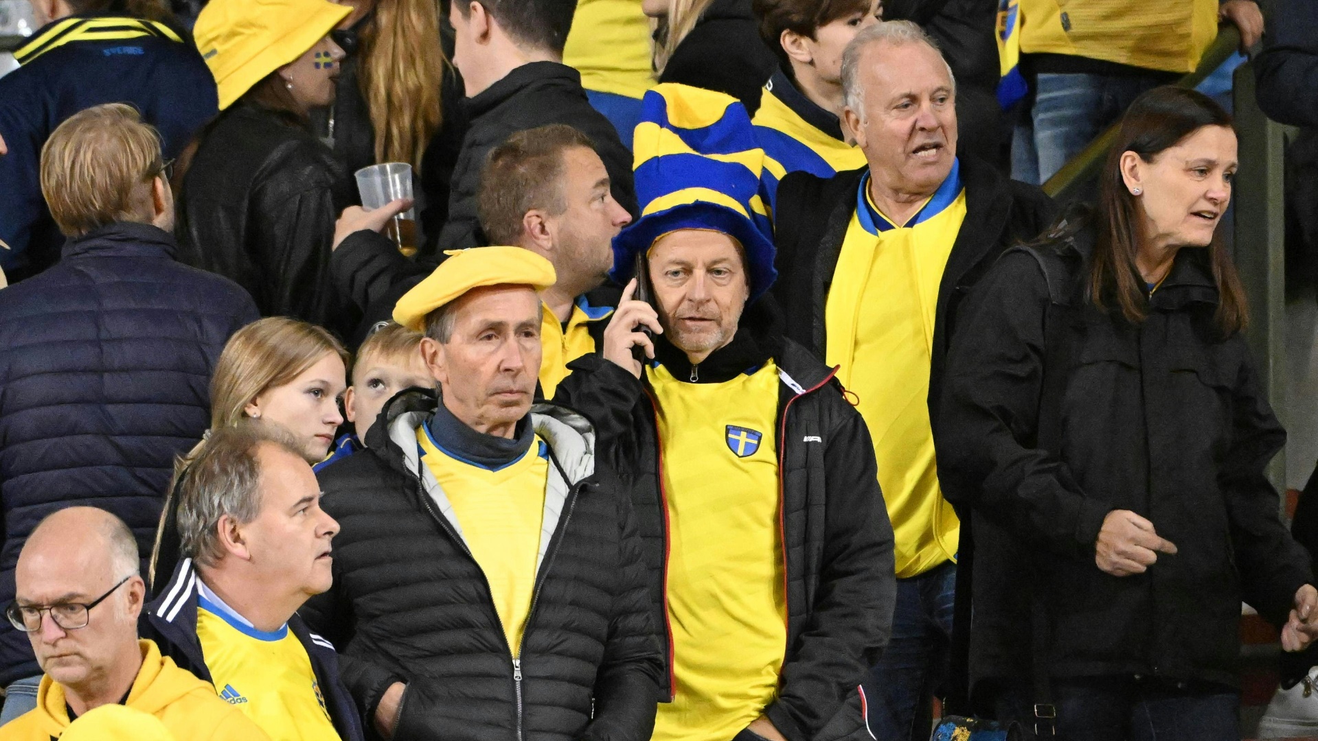 Schwedische Fans in Brüssel nach dem Spielabbruch