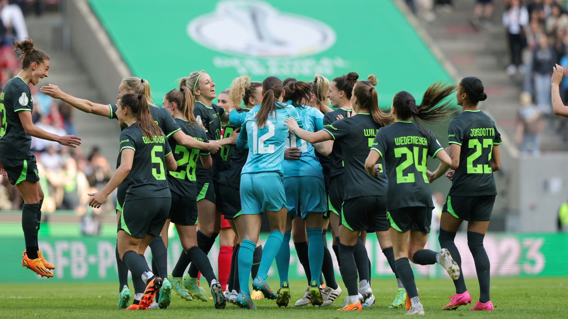 Titelverteidiger Wolfsburg trifft auf Bremen