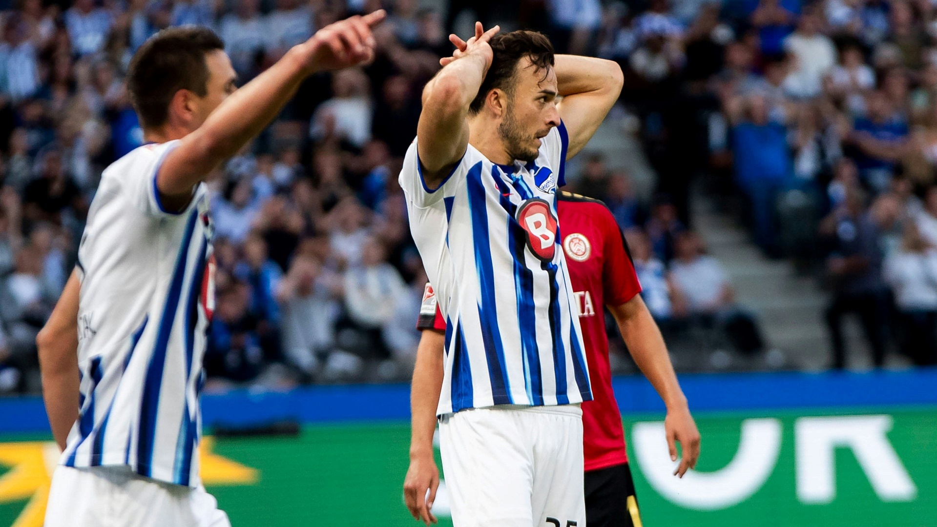 Hertha verliert auch das Heimspiel gegen Wiesbaden
