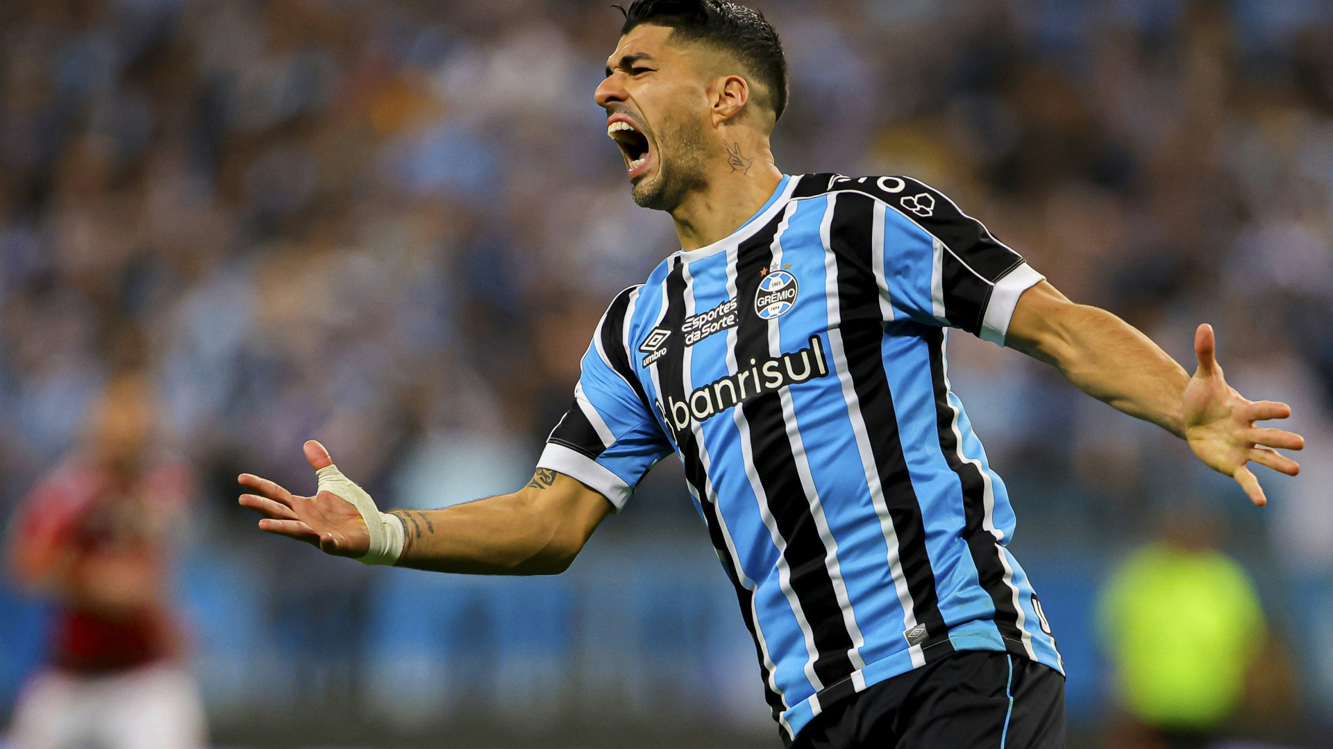 Suarez hegt mit Porto Alegre Titelträume