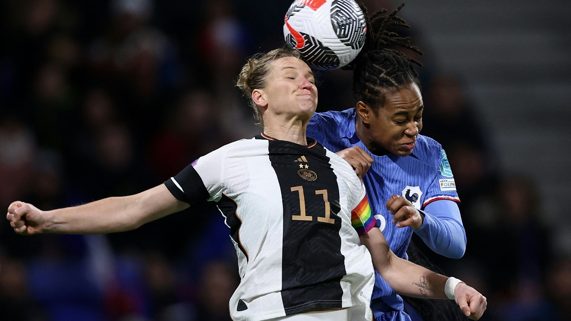 DFB-Kapitänin Alexandra Popp gibt alles gegen Frankreich