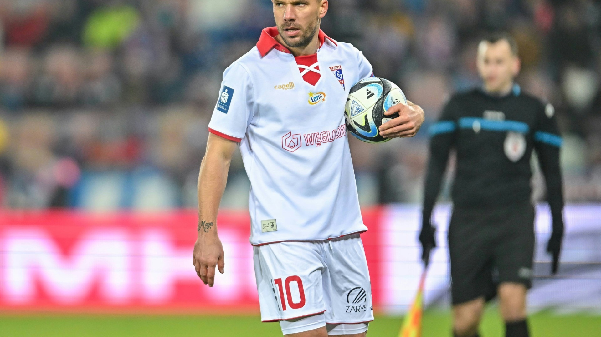 Lukas Podolski glaubt an seinen Herzensverein