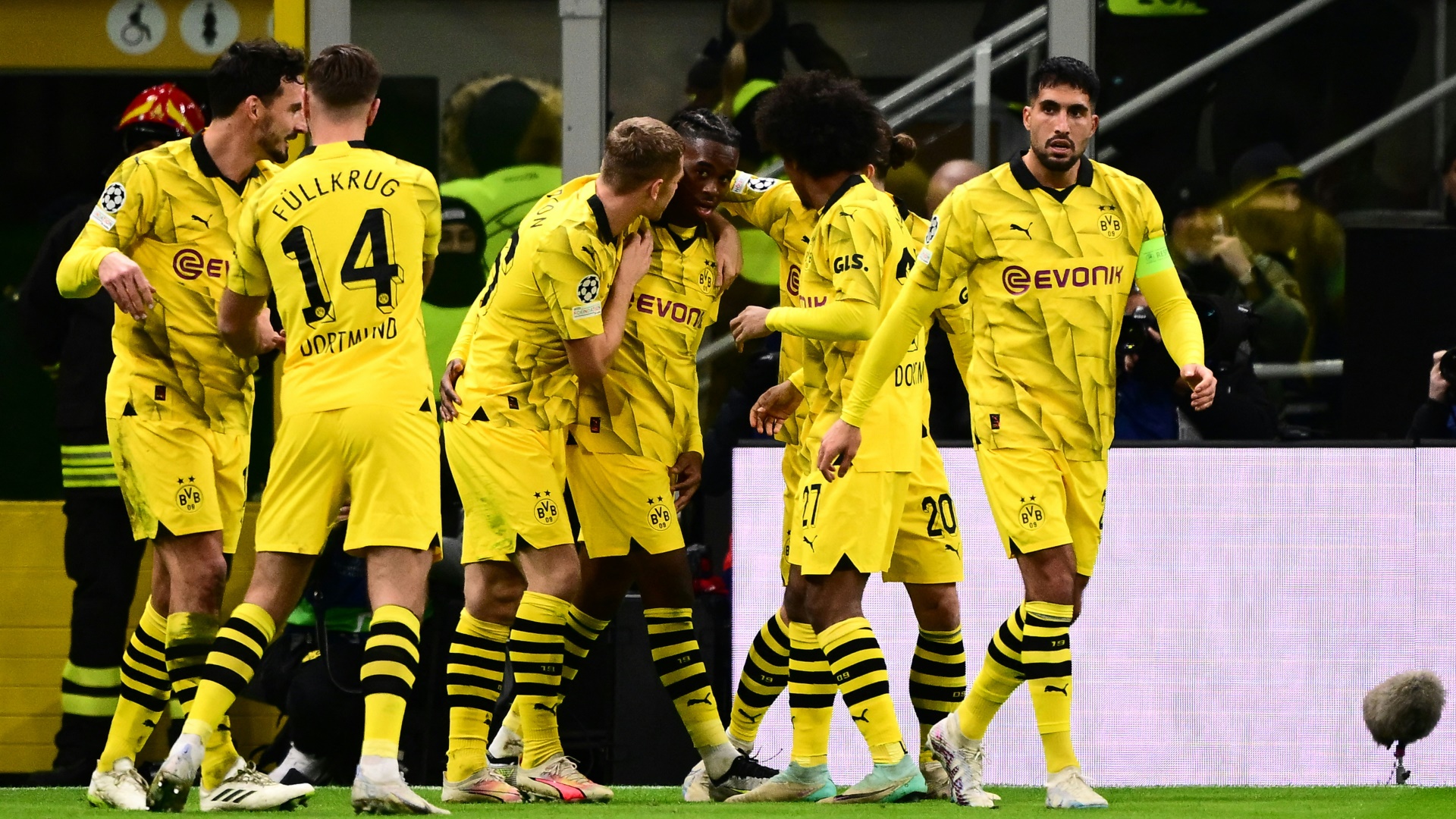 Dortmund trifft am Sonntag auf Leverkusen