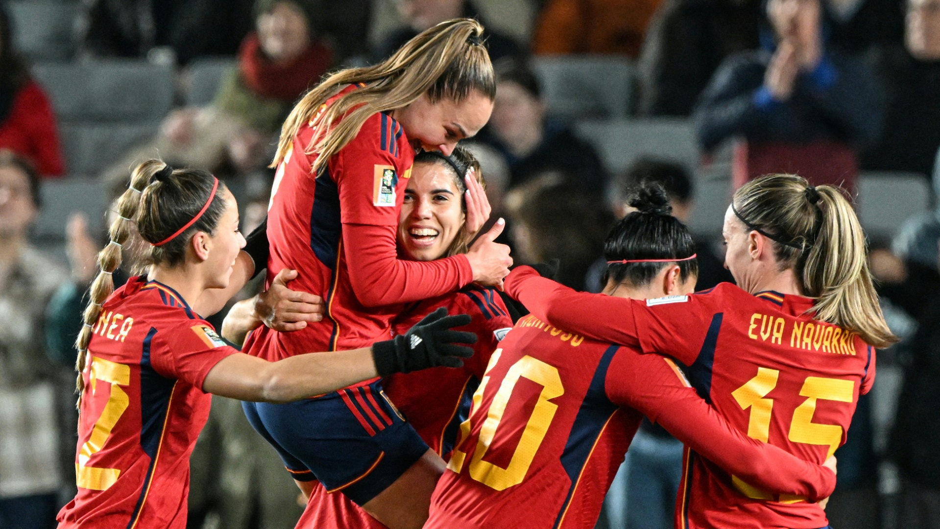 Die Spanierinnen bejubeln den 5:0-Sieg über Sambia
