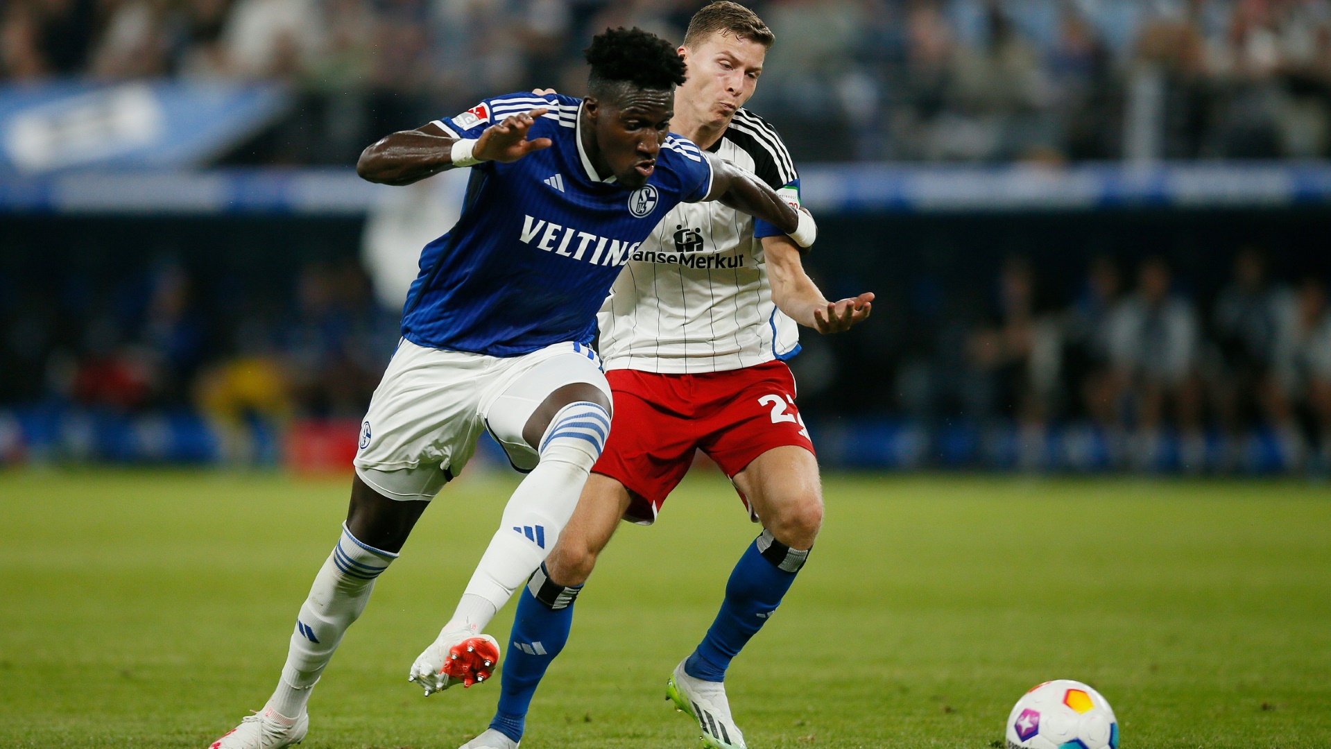 Der HSV gewinnt spektakulär mit 5:3 gegen Schalke