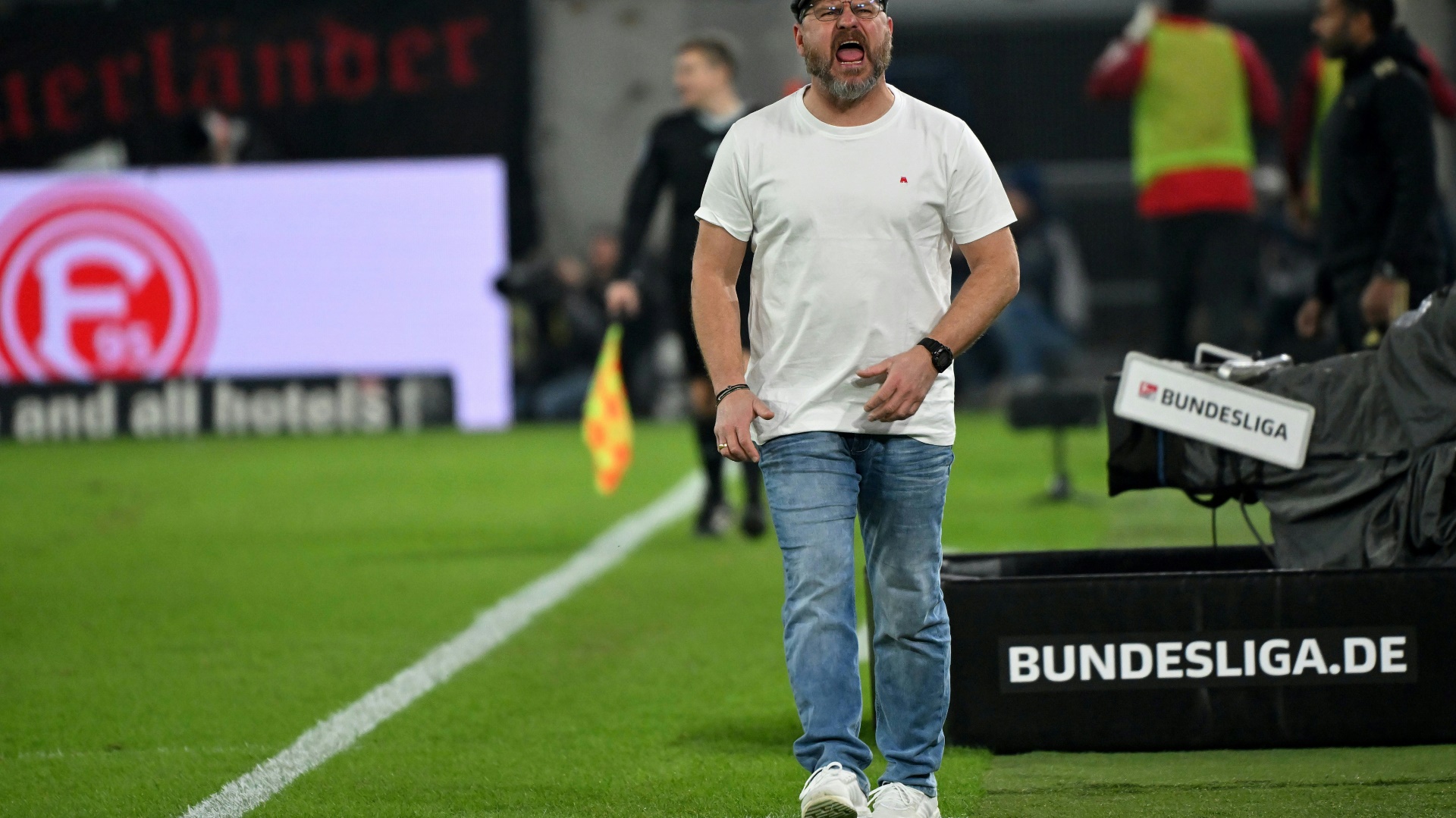 Steffen Baumgart bei seinem ersten HSV-Auswärtsspiel