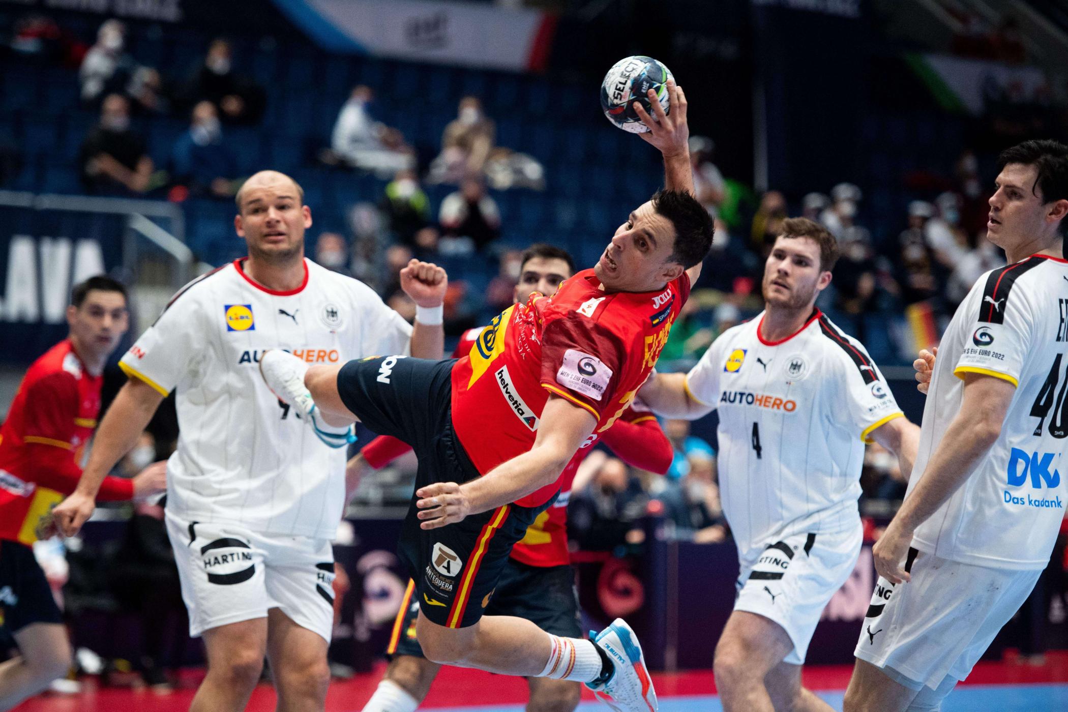 Handball-EM Deutschland gewinnt knapp gegen Russland