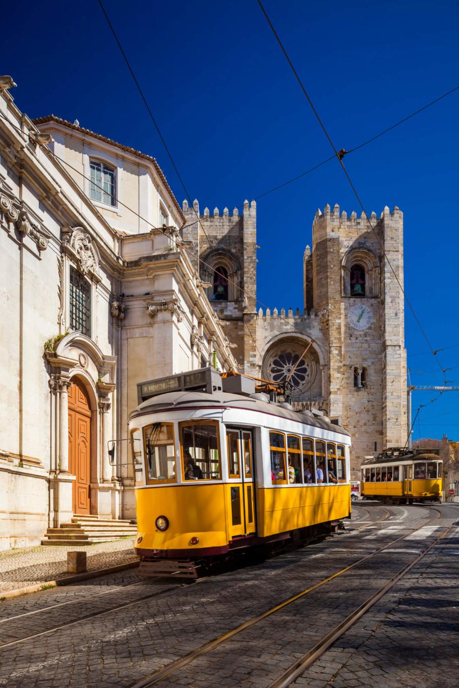 die gelben Trambahnen von Lissabon