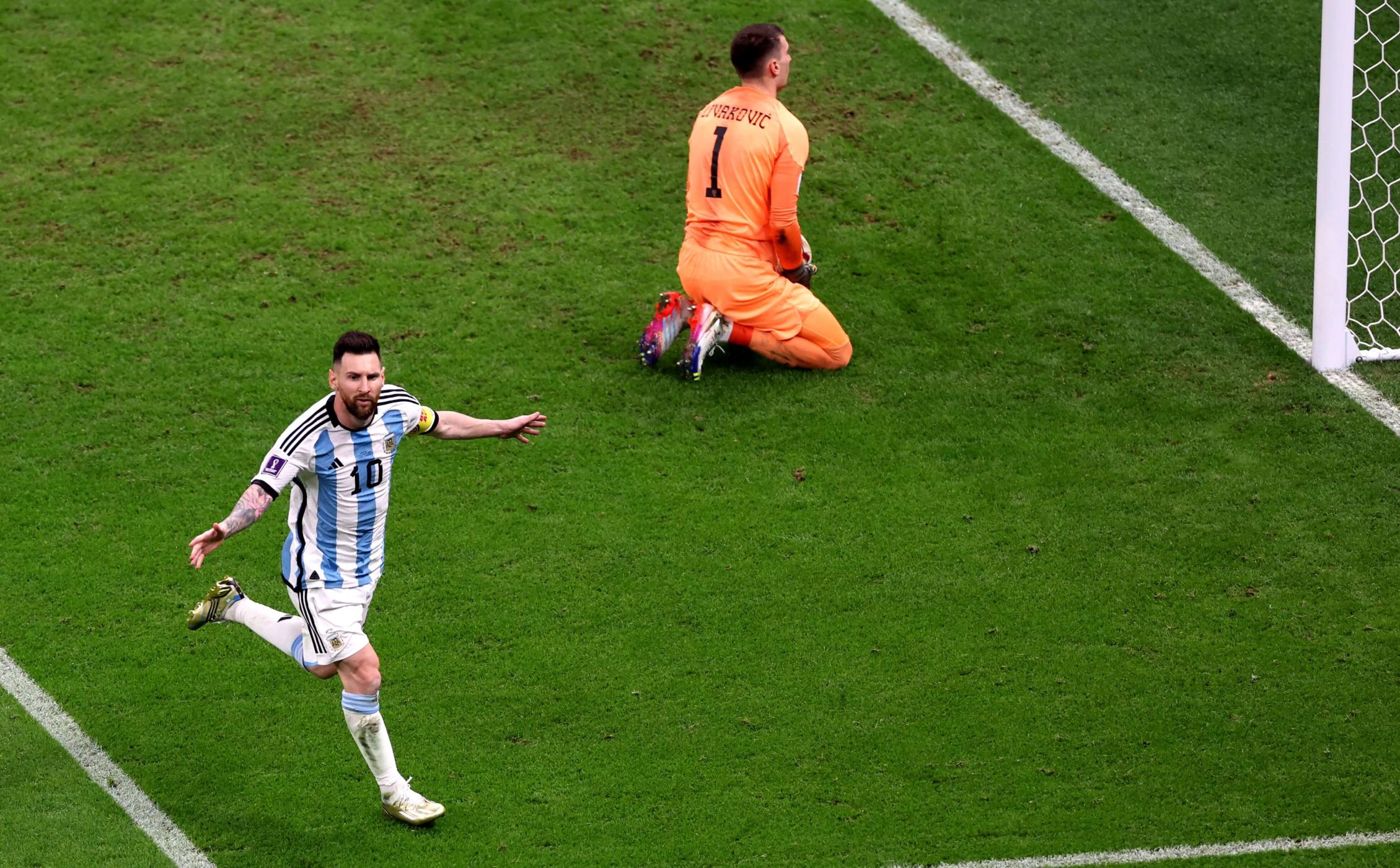 Lionel Messi macht das 1:0 gegen Kroatien