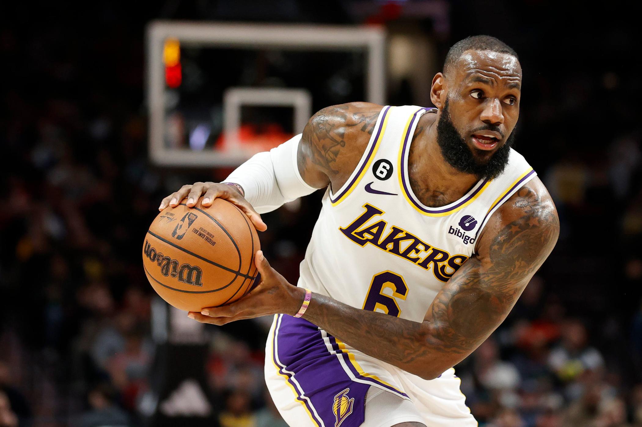 Los Angeles Lakers-Star LeBron James schreibt Geschichte mit erstem 40-Punkte-Spiel 