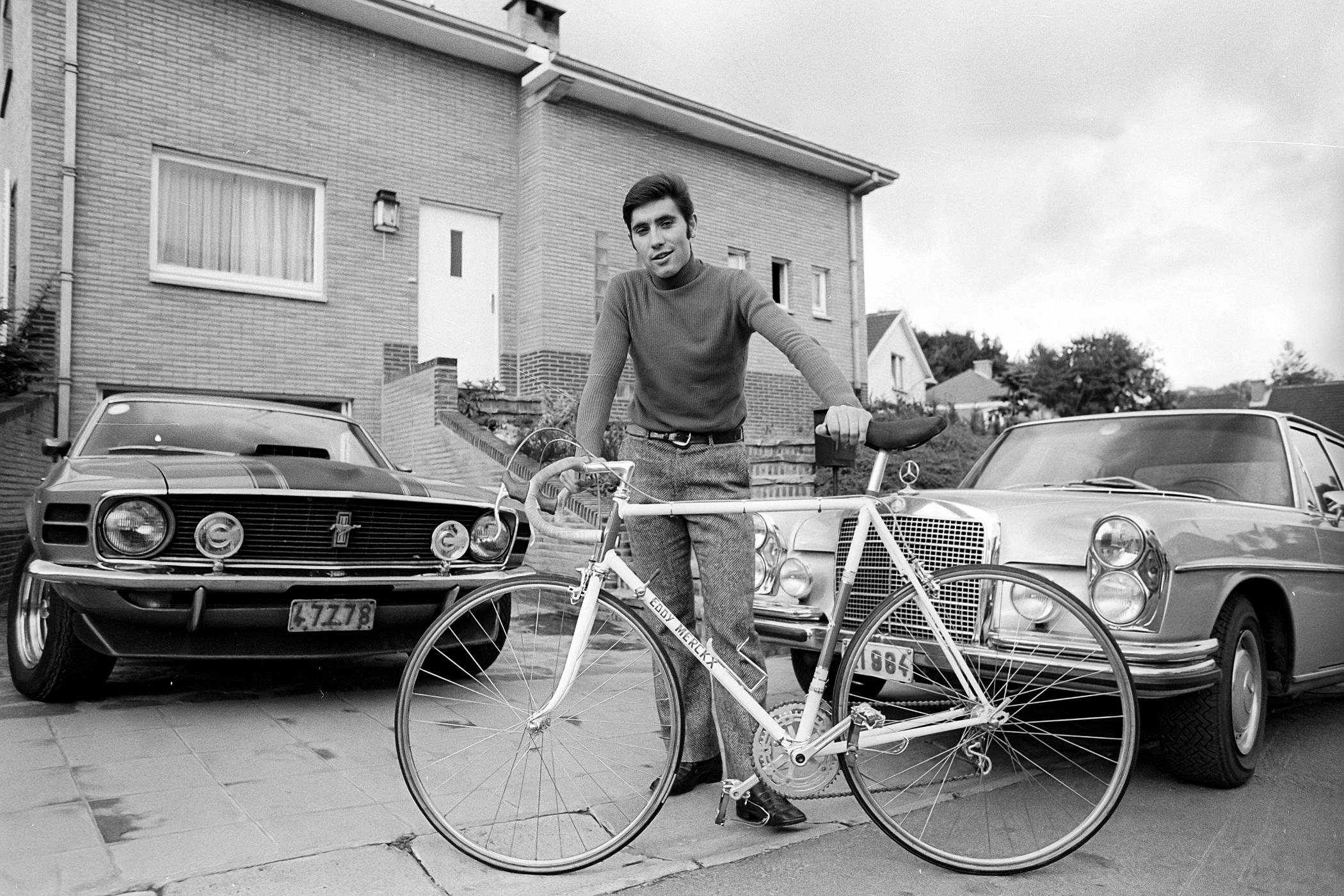 Eddy Merckx vor seinem Zuhause bei Brüssel