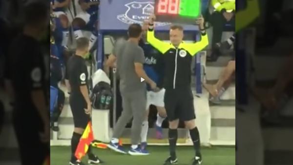 Everton-Fan Paul Stratton wird eingewechselt und schießt Elfmeter