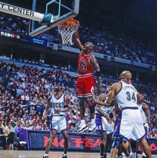 Michael Jordan beim Dunking