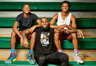 LeBron James mit seinen Söhnen Bryce und Bronny