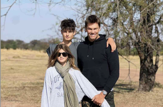 Tom Brady mit seinen Kids in Afrika
