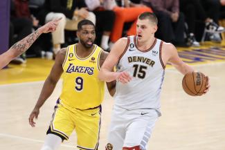 NBA-Basketballstar Nikola Jokić gegen die Lakers