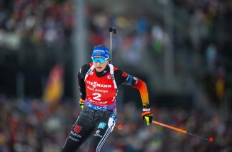 Biathletin Franziska Preuß auf der Strecke beim Weltcup in Oberhof